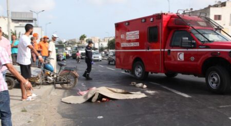 فاجعة:شاحنة محملة بالرمال تقتل ثلاثة أشخاص وتصيب آخرين بالحاجب فاجعة:شاحنة محملة بالرمال تقتل ثلاثة أشخاص وتصيب آخرين بالحاجب