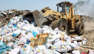 حجز 18 طناً من المواد الغذائية الفاسدة شهر رمضان ب