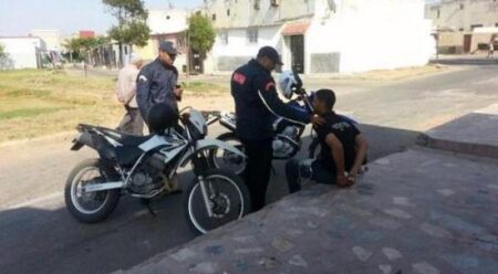 بالصور:فرقة الدراجين بأكادير تطيح بعصابة إجرامية خطيرة من ضمنها طالبين جامعيين احترفوا "الكريساج" بالفضاء المقابل للكليات