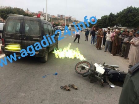 فاجعة بالصور بأكادير:مسن يلقى مصرعه إثر حادثة سير مروعة بين سيارتين ودراجة نارية بأكادير