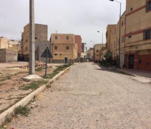 صادم بإنزكان : طريق تنتظر التزفيت…منذ سنين