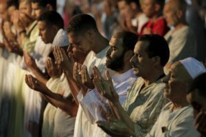 إمام مسجد يخطف الأضواء في صلاة التراويح بأكاديـر