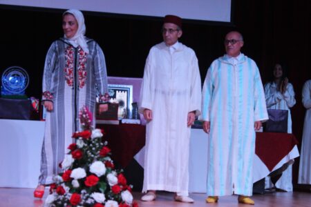 في حفل بهيج تكريم الملقب ب"أمغار العدالة" عبد الله الجعفري الرئيس الأول بمحكمة الاستئناف بأكادير والقاضية الحديدية ماجدة الداودي وفيصل شوقي عضوا المجلس الأعلى للسلطة القضائية وقامات قضائية تقدم شهاداتها في حقهم