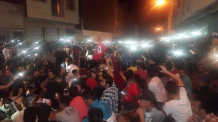 بالفيديو والصور. الاحتجاجات مازال شاعلة فالحسيمة ومطلب إطلاق سراح المعتقلين حاضر بقوة