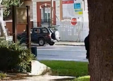 الشرطة الفرنسية تعتقل رجلا بعد أن حاول دهس حشد من المواطنين أمام مسجد ب"كاط كاط"
