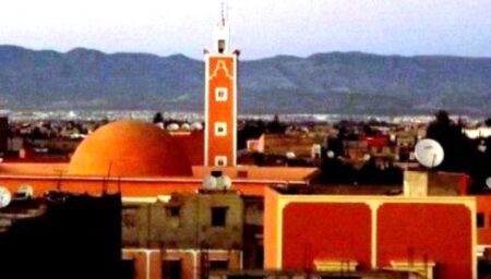 ساكنة حي المزار تطالب بنصيبها من حدائق “مبادرة الملك “ ساكنة حي المزار تطالب بنصيبها من حدائق "مبادرة الملك "