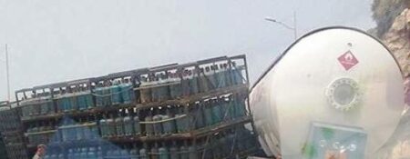 عاااجل: أكادير تنجو من كارثة حقيقية بعد اصطدام قوي بين شاحنتين محملتين بمواد قابلة للانفجار في اليوم الثاني من عيد الفطر.