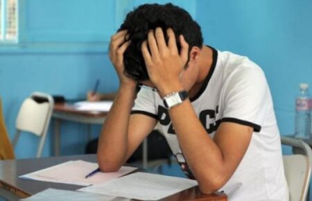 أكادير:اعتقال شخص حاول اجتياز امتحان الدورة الاستدراكية للبكالوريا مكان تلميذ بثانوية بأكادير وهكذا تم اكتشاف أمرهما وإفشال خطتهما