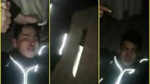 بالفيديو:صحاب شرع اليد بأكادير"يسلخون" لصا يعترض سبيل المصلين فجرا و يبهدلونه و هو يطالب بحضور الشرطة 7 1 133