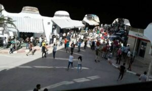 الأمن يواجه مسيرات الحسيمة بالقنابل المسيلة للدموع