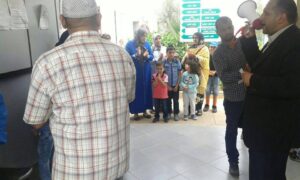 متضررات ومتضررو الحركة الانتقالية بسيدي إفني يواصلون احتجاجاتهم ويهددون بصيف ساخن