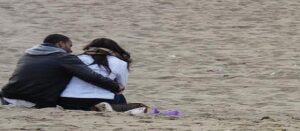 هذا ما قام به شخص ضبط أخته تستمتع رفقة صديقها بشاطئ المدينة