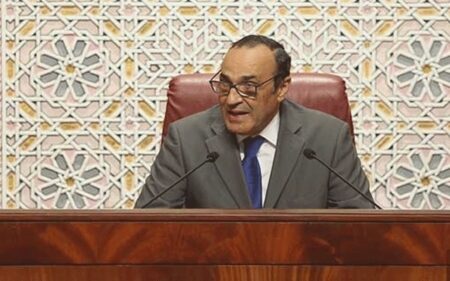 “قربلة” في البرلمان بسبب 6 وزراء يلعبون بالتلفون