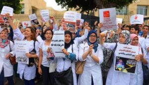 بنكيران يهاجم أساتذة الطب: تتقاضون 5 المليون و”مخدامين ما والو”