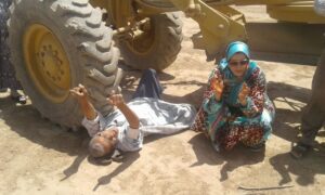 سلطات تارودانت تستغل فترة صلاة الجمعة لتطلق جرافاتها للاجهاز على أراضي السلاليين