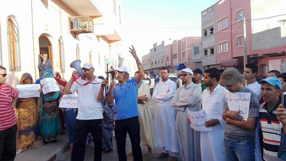 تردي الخدمات الصحية تخرج ساكنة ماسة للاحتجاج