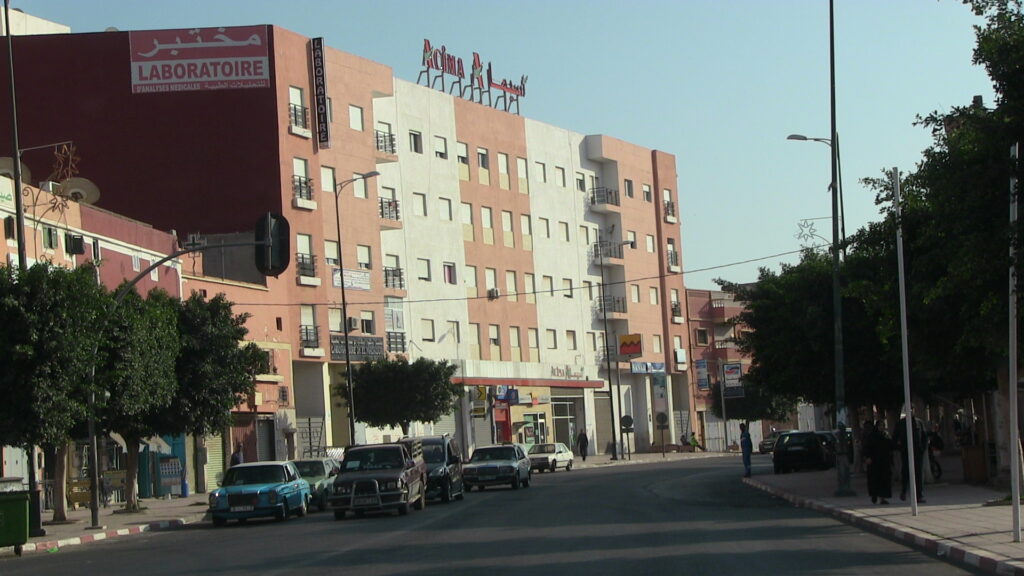 متجر”أسيما”يغلق أبوابه بسبب ضعف القدرة الشرائية لساكنة أيت ملول