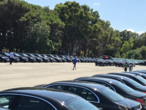 مئات السيارات الفارهة لاستقبال عاهل السعودية بطنجة