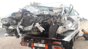 +صور مؤثرة: حادثة سير خطيرة بين سيارة وحافلة بإنزكان تسفر على ما يلي: