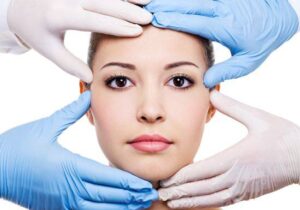 سيدة تغير من شكلها كليا لتفادي ديون بقيمة”3.71 مليون دولار”