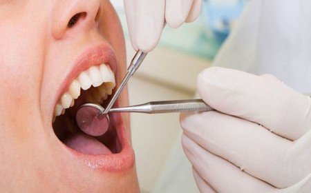 خطير بالفيديو:خادمة لدى عيادة تتقمص صفة دكتور وتقتلع الأضراس الأسنان للمرضى مستعملة مواد التخدير بكميات غير مدروسة