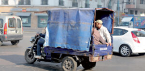 مثير:سائق “تريبورتور” يختطف شرطيا و الحادث يستنفر المصالح الأمنية
