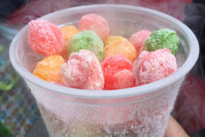 مثلجات “خطيرة” تصيب طفلا بثقب في معدته