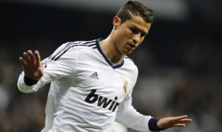 رونالدو يقرر الرحيل عن ريال مدريد