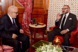 بنكيران:خطاب الملك كان قاسيا.. و "البيجيدي" ليس حزبا إداريا 8 1 72