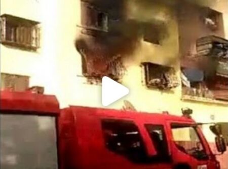 حريق يحول عمارة إلى رماد بسيدي مومن حريق يحول عمارة إلى رماد بسيدي مومن