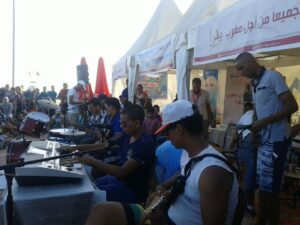 المكفوفون وضعاف البصر يصنعون الحدث بالمكتبة الشاطئية باكادير