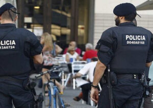 عاجل: شرطة برشلونة تقتل حاملا لحزام ناسف 8 a 40
