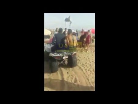 لحظة القبض على شفار كيشفر صيكان للمصطافين بشاطئ أكادير
