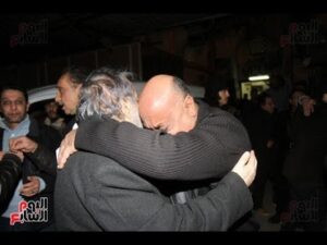 صورة “لإمام مغربي” تحمل ألف معنى تتصدر “صحف اسبانيا” بعد فاجعة برشلونة