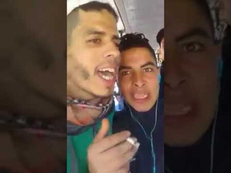 بعد محاولة اغتصاب فتاة.. فضيحة أخرى داخل حافلة (فيديو) بعد محاولة اغتصاب فتاة.. فضيحة أخرى داخل حافلة (فيديو)