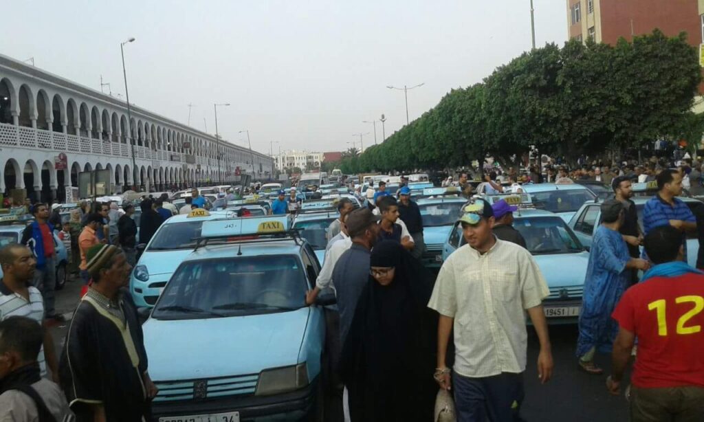 إنزكان: سائقو سيارات الأجرة الصغيرة يقررون خوض وقفة احتجاجية غدا الثلاثاء