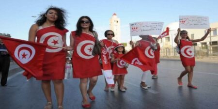 تونسيات ردََّا على مساواتهن بالرجال في الإرث:"نريد أن نُنْكح مثنى وثلاث ورباع"