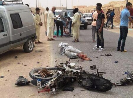 +صور:”مْلْحفة”تتسبب في حادثة سير مميتة بأقا +صور:"مْلْحفة"تتسبب في حادثة سير مميتة بأقا