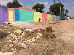 دخول مدرسي على نكهة الأزبال بمدرسة عمومية بسيدي بيبي