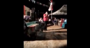 +فيديو: فكاهي يصف الصحفيين ب “البركاكا ” في حفل باشتوكة