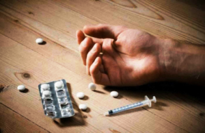 سابقة: جمعية بأكادير تقدم مساعداتها المدمنين