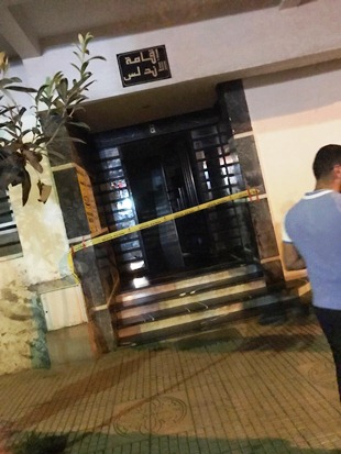 +صورة:شخص يجهز على حارس عمارة، ويرديه قتيلا في الحال، ثم يسلم نفسه للشرطة