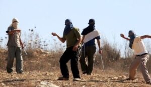 عجوز يتعرض للرشق بالحجارة ببلفاع، ومصالح الدرك الملكي تتدخل في الوقت المناسب ….