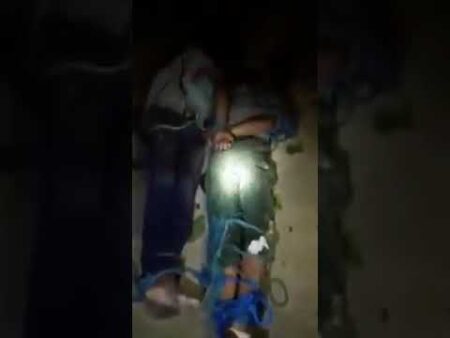 +فيديو : "شرع اليد" اعتقال لصين وتكبيلهما قبل تسليمهما للدرك