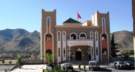 تارودانت : مطالب بفتح تحقيق في شواهد إدارية عليها علامة استفهلام عريضة.