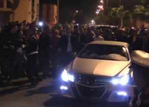 حالة استنفار أمني كبير بعد تفقد الملك و بدون بروتوكول، لمشاريع متعثرة في العاصمة الاقتصادية ليلا، ومسؤولون يضعون أيديهم على قلوبهم .