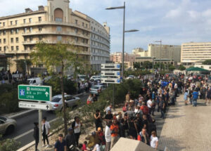 عاجل:ثلاثة أشخاص يلقون حتفهم في هجوم مباغث بفرنسا، و الشرطة تطلق النار على المتورط في العملية