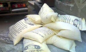 حجز أزيد من 30 طنا من الدقيق الفاسد، يعجل بسقوط شبكة للاتجار في المادة، و اعتقالات تطال مسؤولين بارزين بعد الحادث.