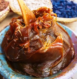 مهاجران مغربيان يعيشان ساعة في الحجيم بإسبانيا بسبب “الصابون البلدي”.