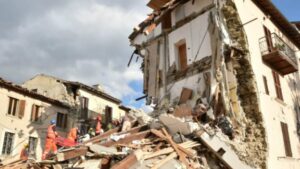 علماء يحدرون من احتمالية زيادة عدد الزلازل خلال العام المقبل 2018.